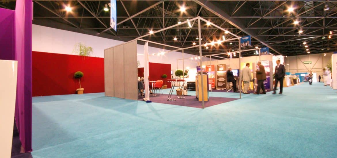 évènementiel pourquoi opter pour une moquette sur votre stand ?
