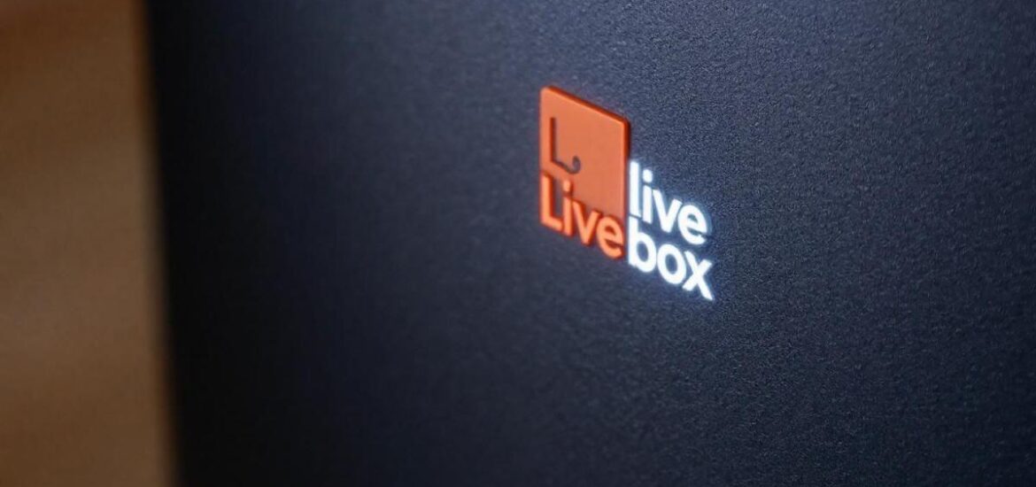 Livebox clignote blanc : Causes et solutions