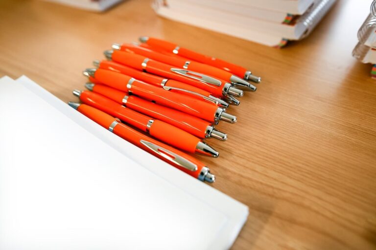 pens,and,marketing,advertising,for,business,and,company,promotion,,unfocused